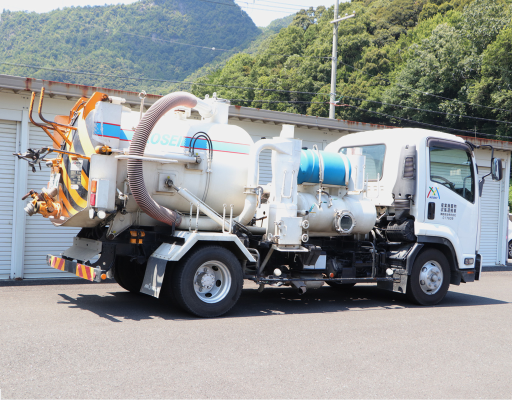 強力吸引車（4t）