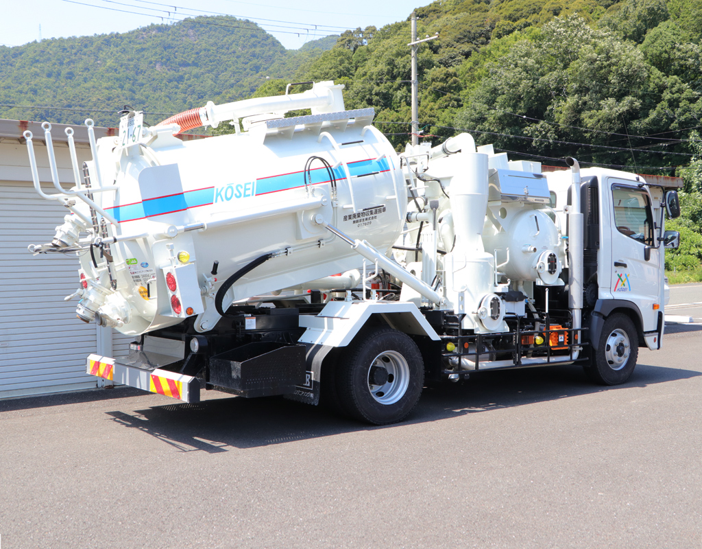 強力吸引車（5t）