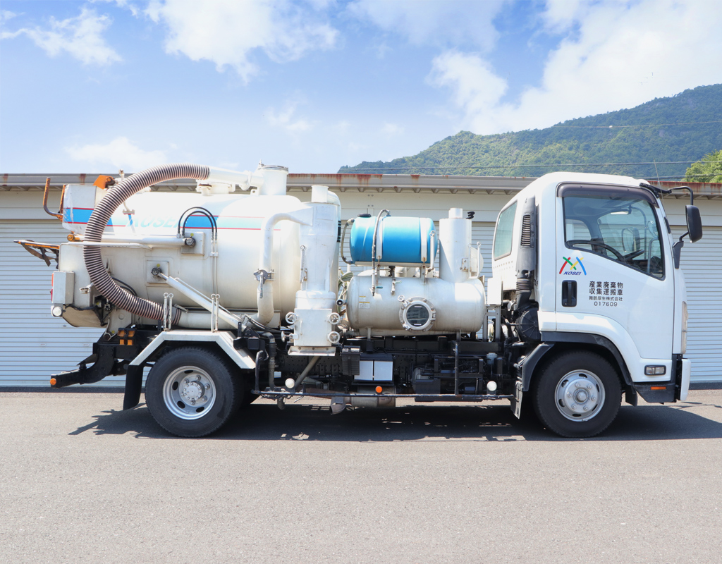 強力吸引車（4t）